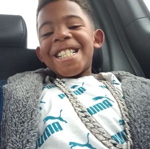 Meet your Posher, Dennis